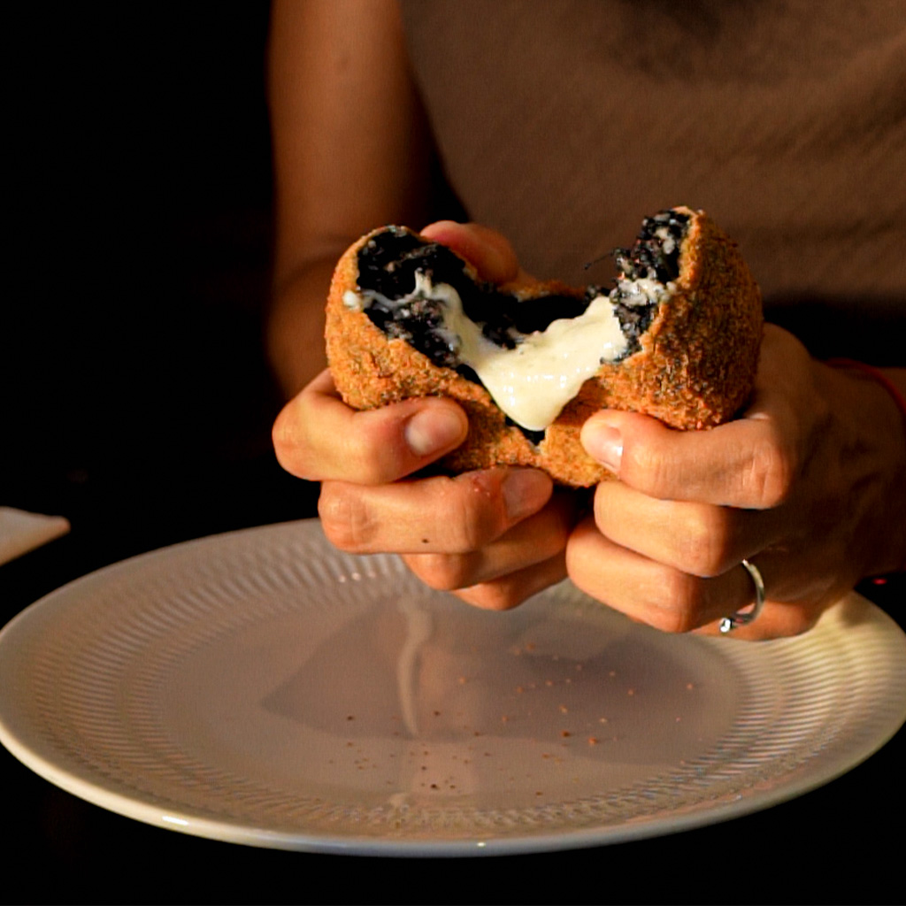 Arancini-nero-di-sepia-larancina-santa-catalina