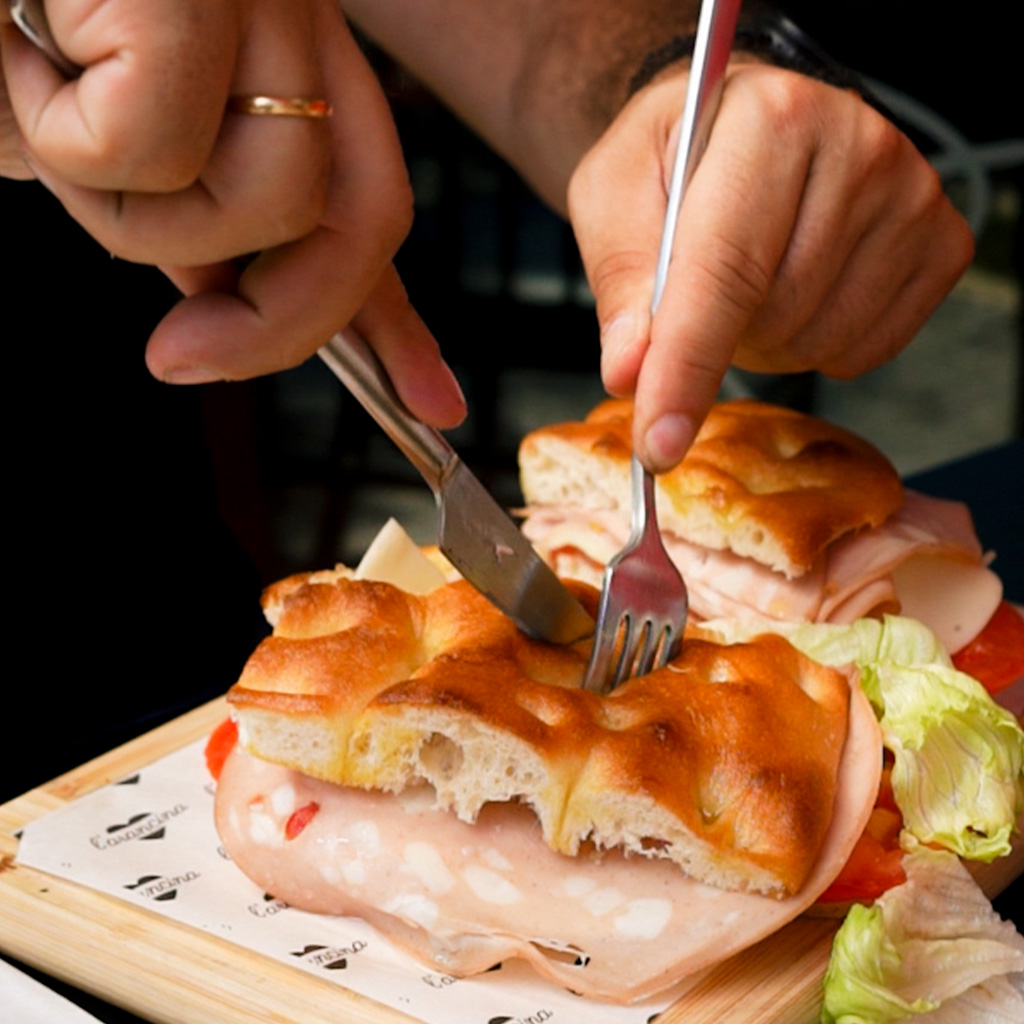 Focaccia-mortadela-larancina-santa-catalina
